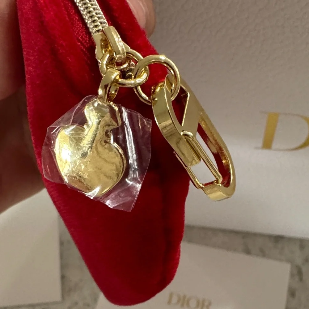 New in Box Dior Red Velvet Pouch with Miniature Perfume - Picture 4 of 10